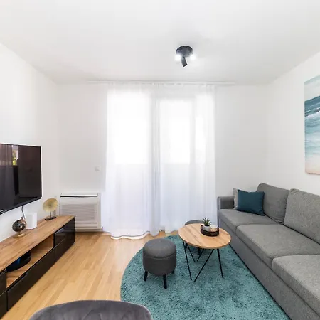 Bella Notte By Belmont Realty 아파트 *