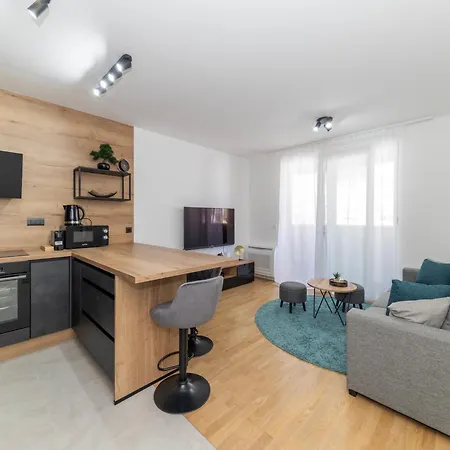 아파트 Bella Notte By Belmont Realty